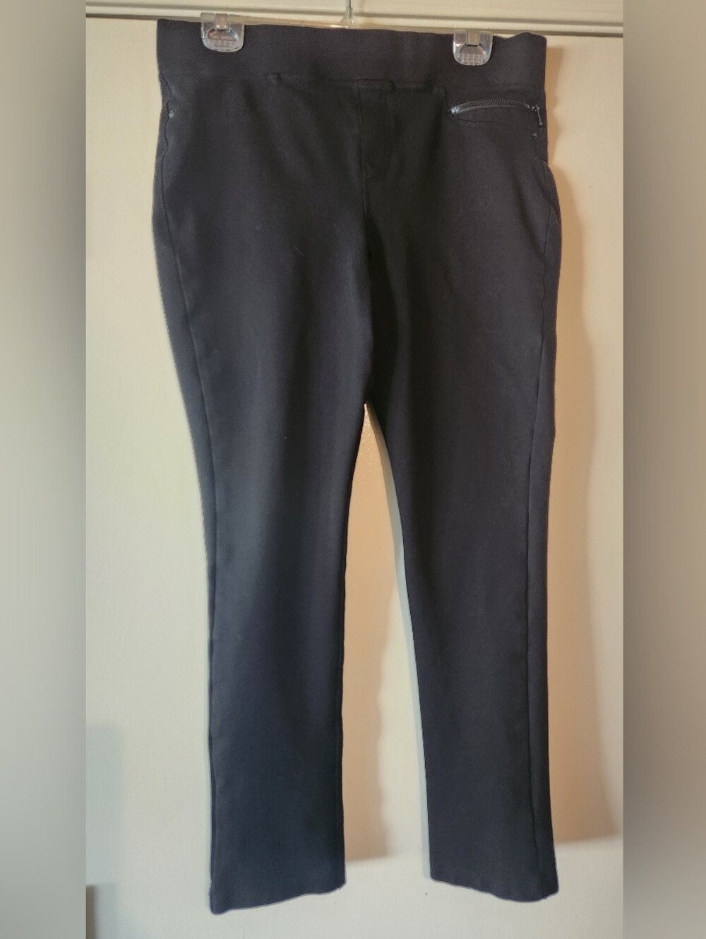 DKNY Black Stretch Fit Ankle Slacks Ladies Size Large EUC $22